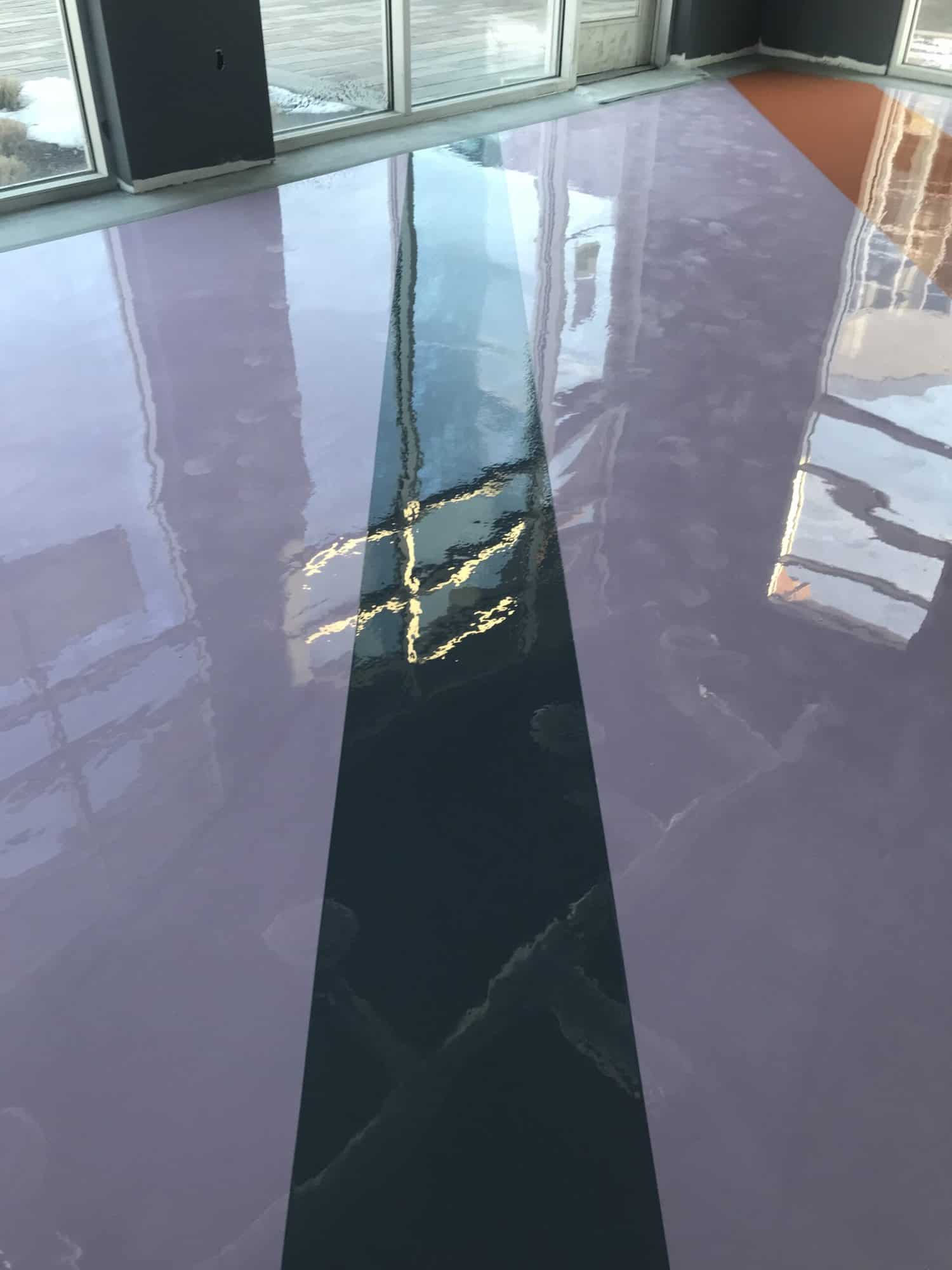 High-gloss decorative floor coating